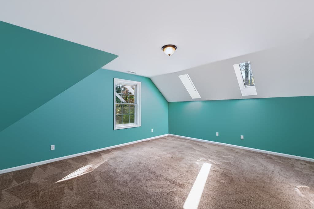Bonus room, second view